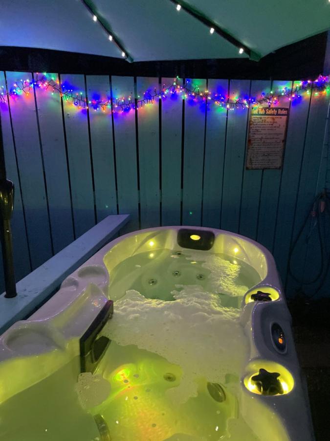 Bankhead Accommodation With Hot Tub Aberdeenshire Gamrie Ngoại thất bức ảnh