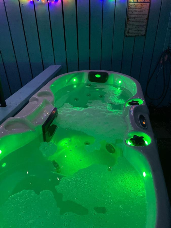 Bankhead Accommodation With Hot Tub Aberdeenshire Gamrie Ngoại thất bức ảnh